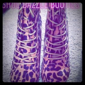 Shoe Dazzle Lace up booties